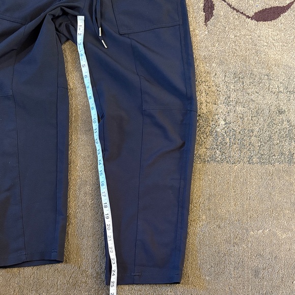 Mondetta woman’s black Joggers - Picture 4 of 5